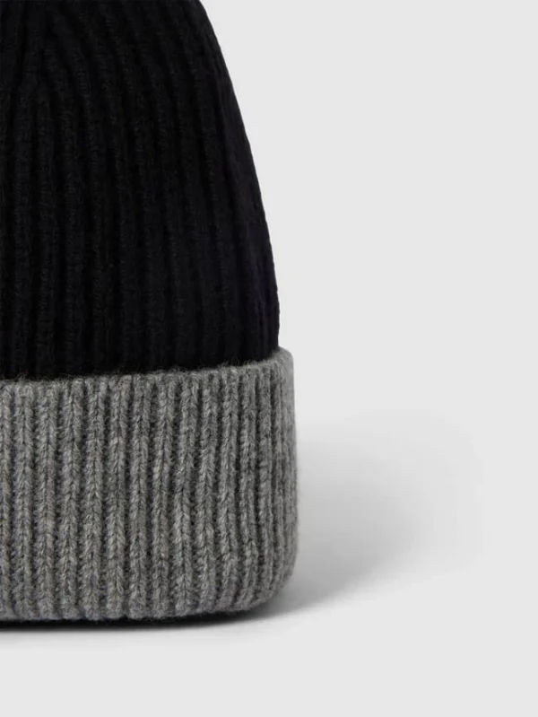 S.Oliver RED LABEL Beanie Mit Kontrastbesatz Modell ‚Mütze‘ – Dunkelgrau 3